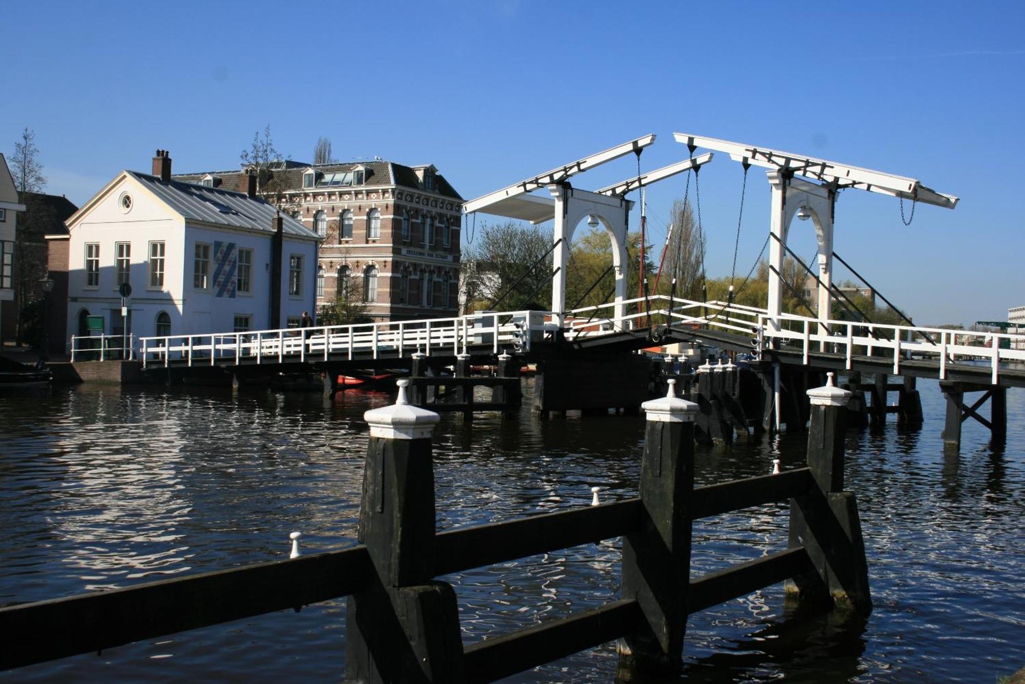 Van Der Valk Hotel Leiden Exterior photo